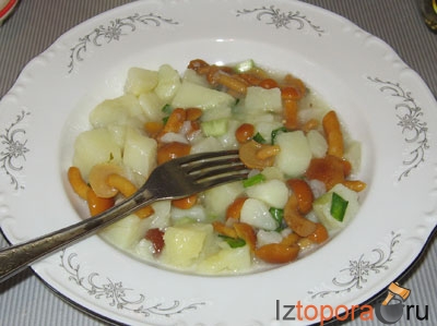 Картошка с маринованными грибами - Овощные закуски - Закуски - Рецепты - Кулинарные рецепты - Из Топора.RU